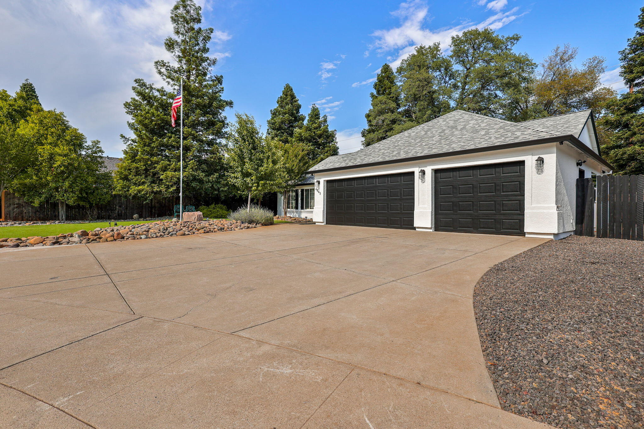 4845 Rising River Court Redding, CA 96002 - Photo 5 of 50 7-web-or-mls-8Q0A5159