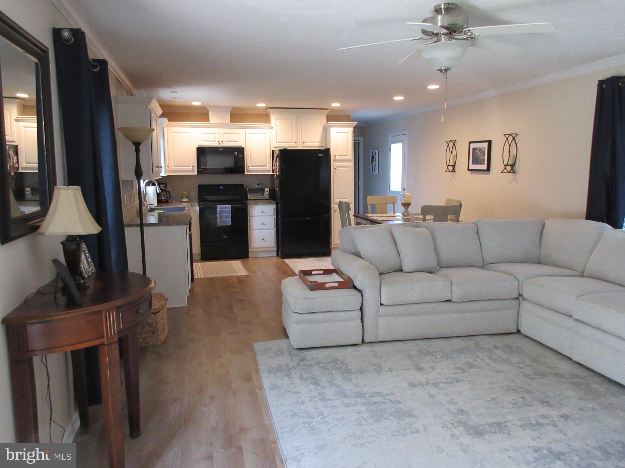 325 Jacobs Loop Bear, DE 19701 - Photo 11 of 28 Living room / kitchen