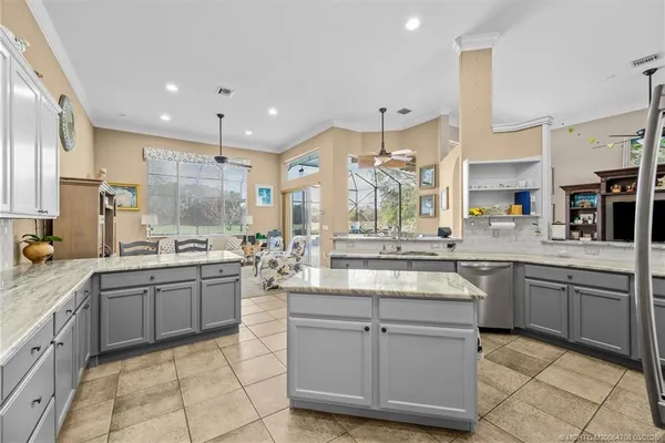 a view of an outdoor space and city view