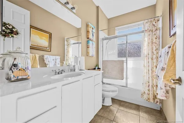 $995,888 | 3178 Southeast Indian Wells Place, Stuart, FL 34997