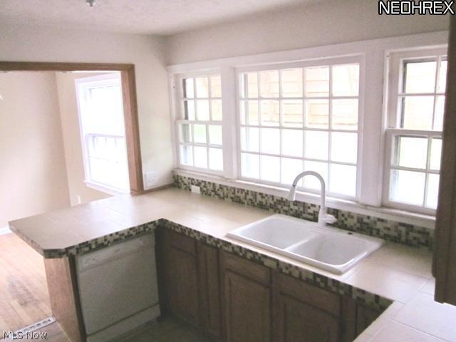 4030 Colony Road South Euclid, OH 44121 - Photo 5 of 17