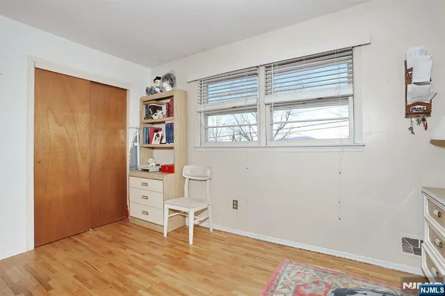 a view of a yard in front of a house