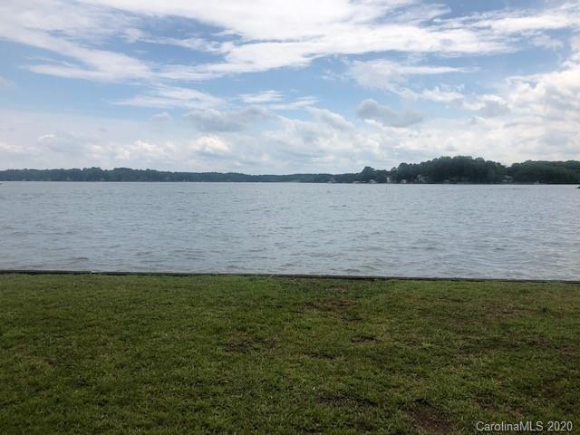 2529 Ranger Island Road Denver, NC 28037 - Photo 2 of 12 Gallery Image 2