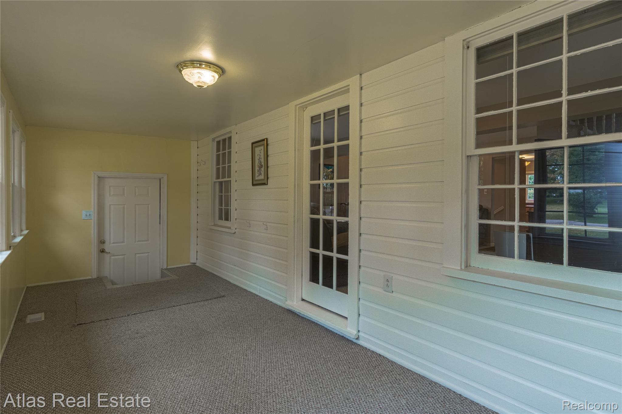7414 Embury Road Grand Blanc, MI 48439 - Photo 12 of 42 Interiors (1 of 31).jpg