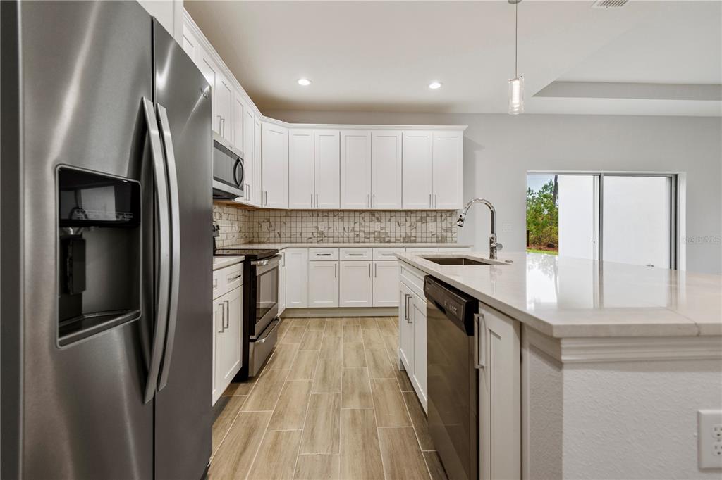 959 11th Avenue DeLand, FL 32724 - Photo 8 of 16