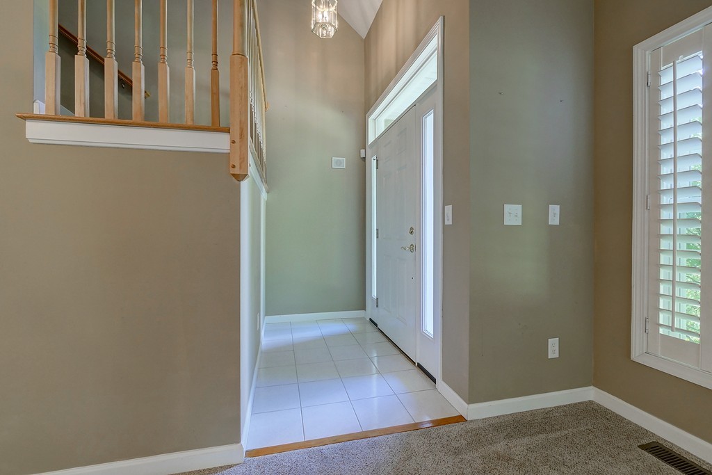 4 Old Stage Road, Unit 4 Litchfield, NH 03052 - Photo 5 of 30