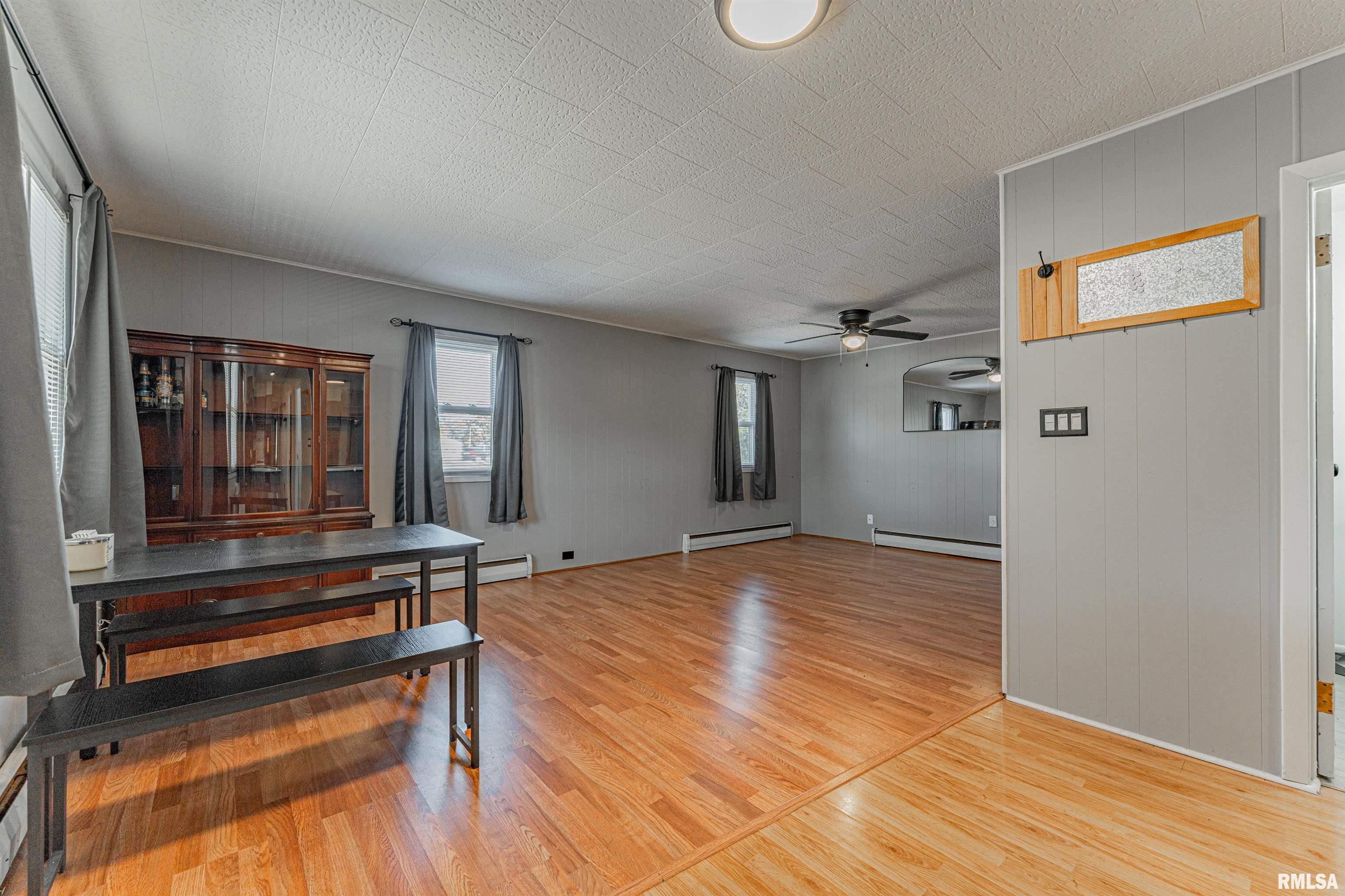 1500 East Jefferson Street Clinton, IL 61727 - Photo 3 of 21