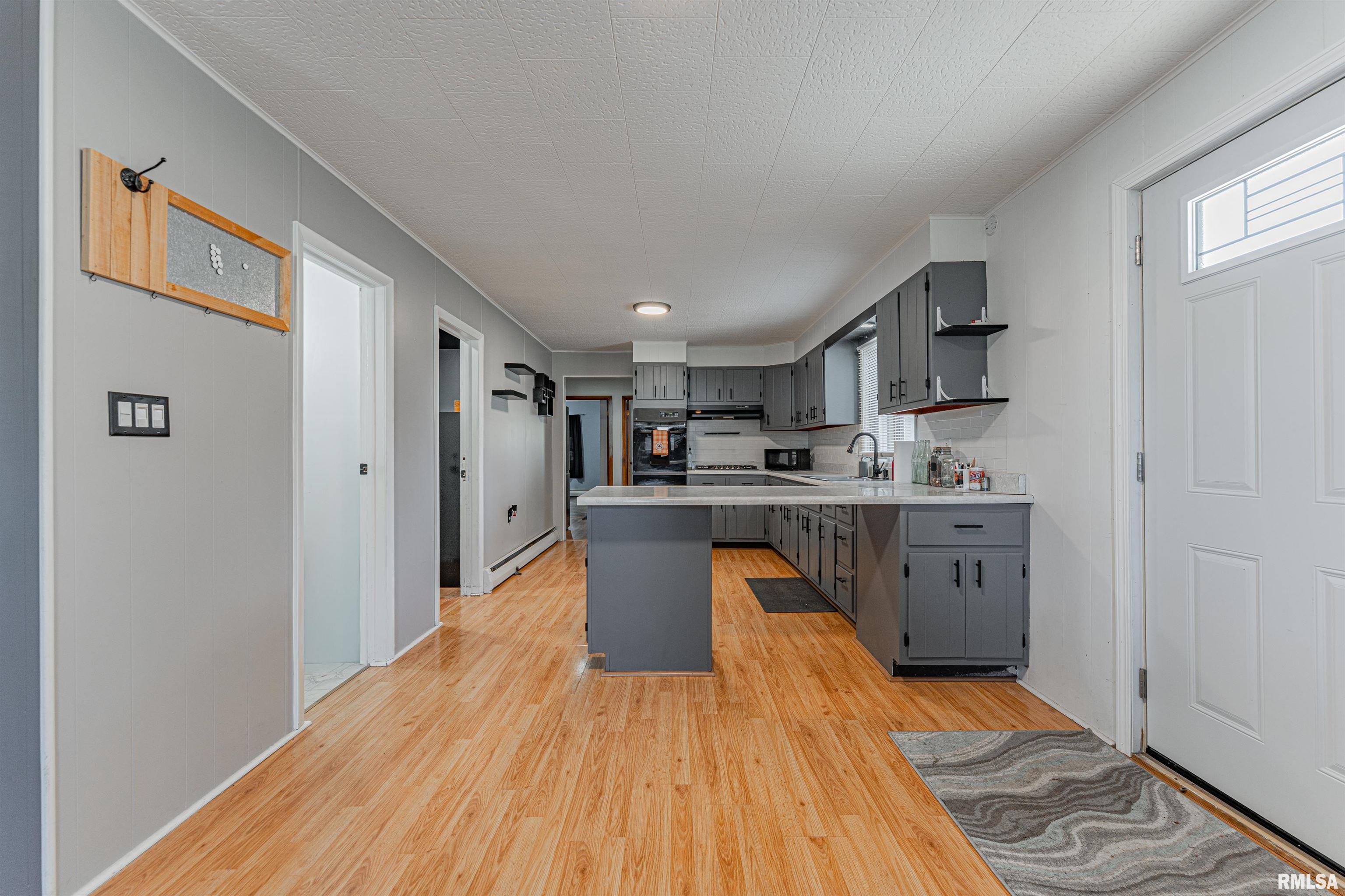 1500 East Jefferson Street Clinton, IL 61727 - Photo 6 of 21