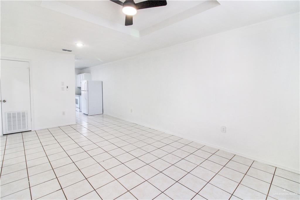 2612 West 17 1/2 Street, Unit 9 McAllen, TX 78504 - Photo 3 of 13 a view of an empty room
