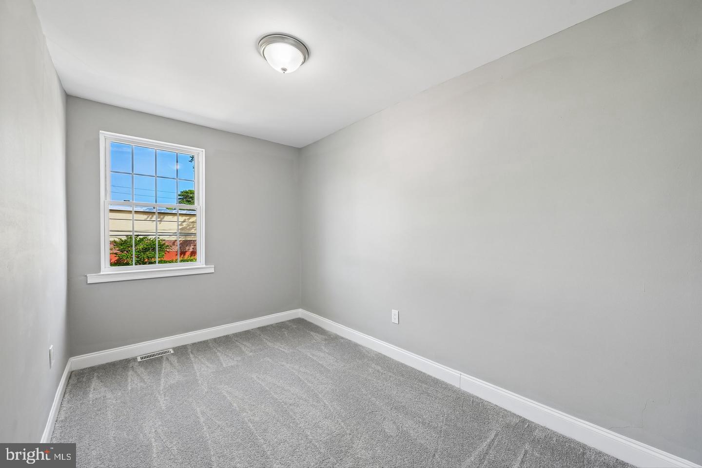 628 Roundview Road Baltimore, MD 21225 - Photo 24 of 47 Gallery Image 24