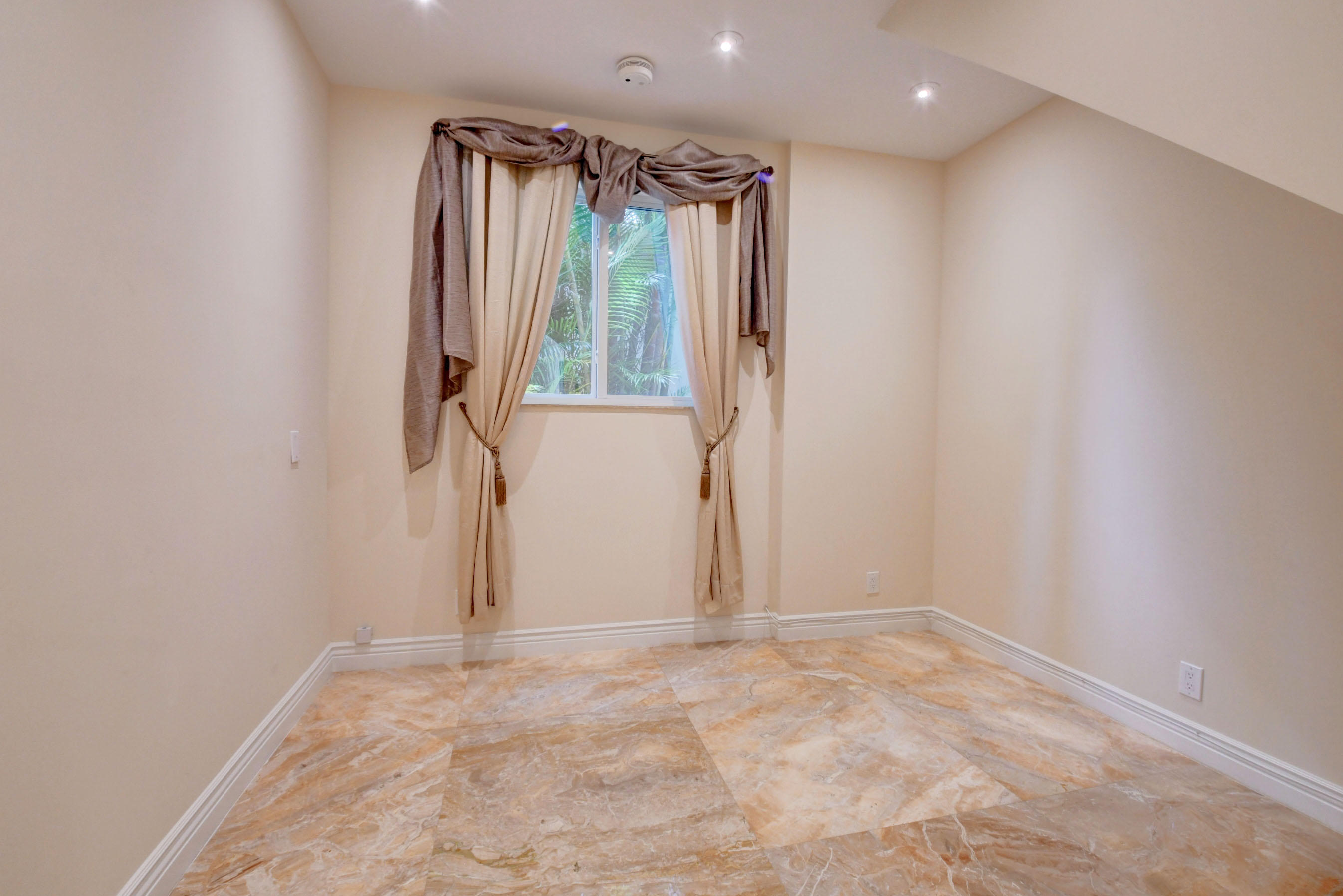 6545 Northwest 39th Terrace Boca Raton, FL 33496 - Photo 23 of 37 Office