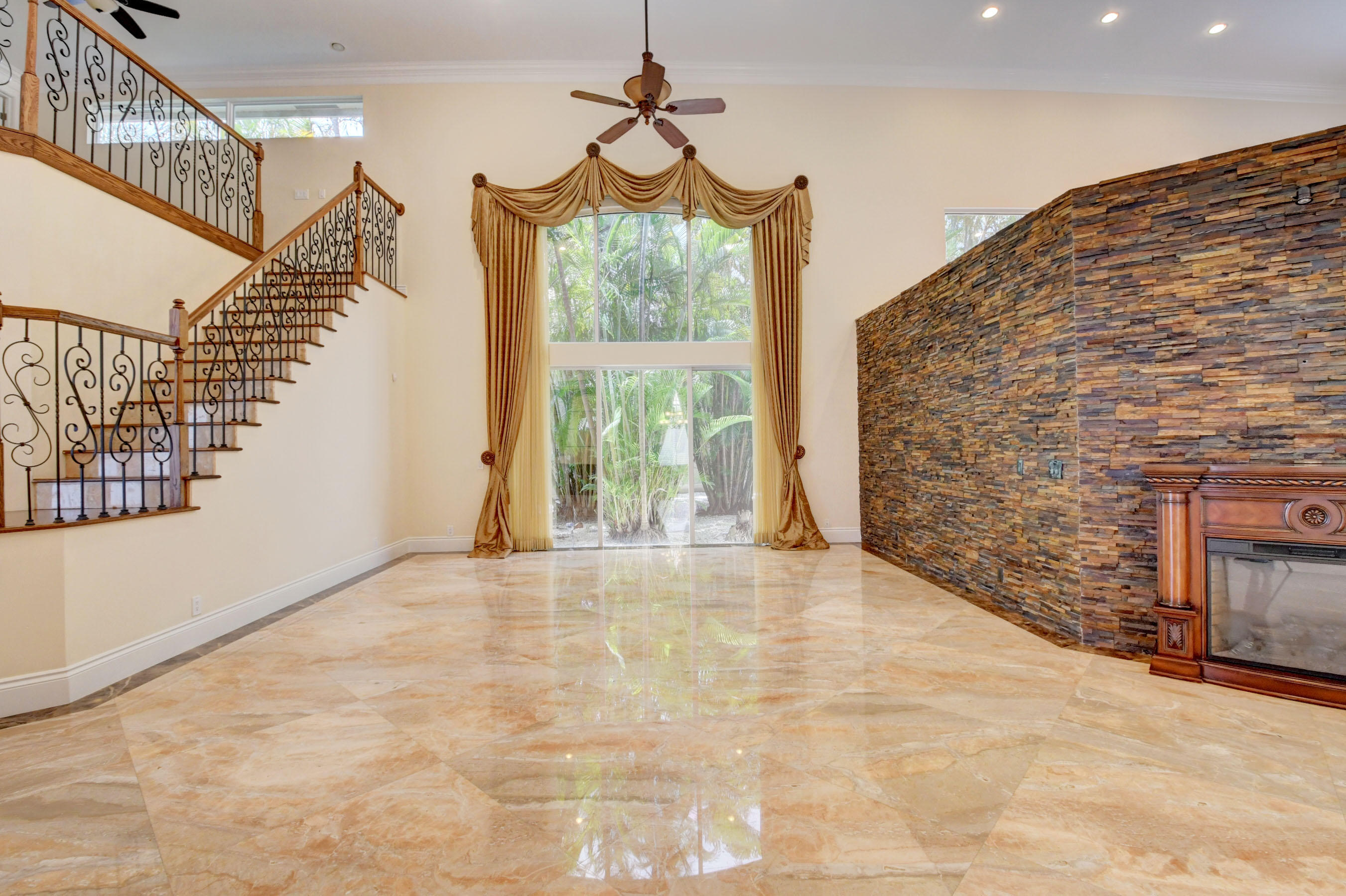 6545 Northwest 39th Terrace Boca Raton, FL 33496 - Photo 7 of 37 Living Room