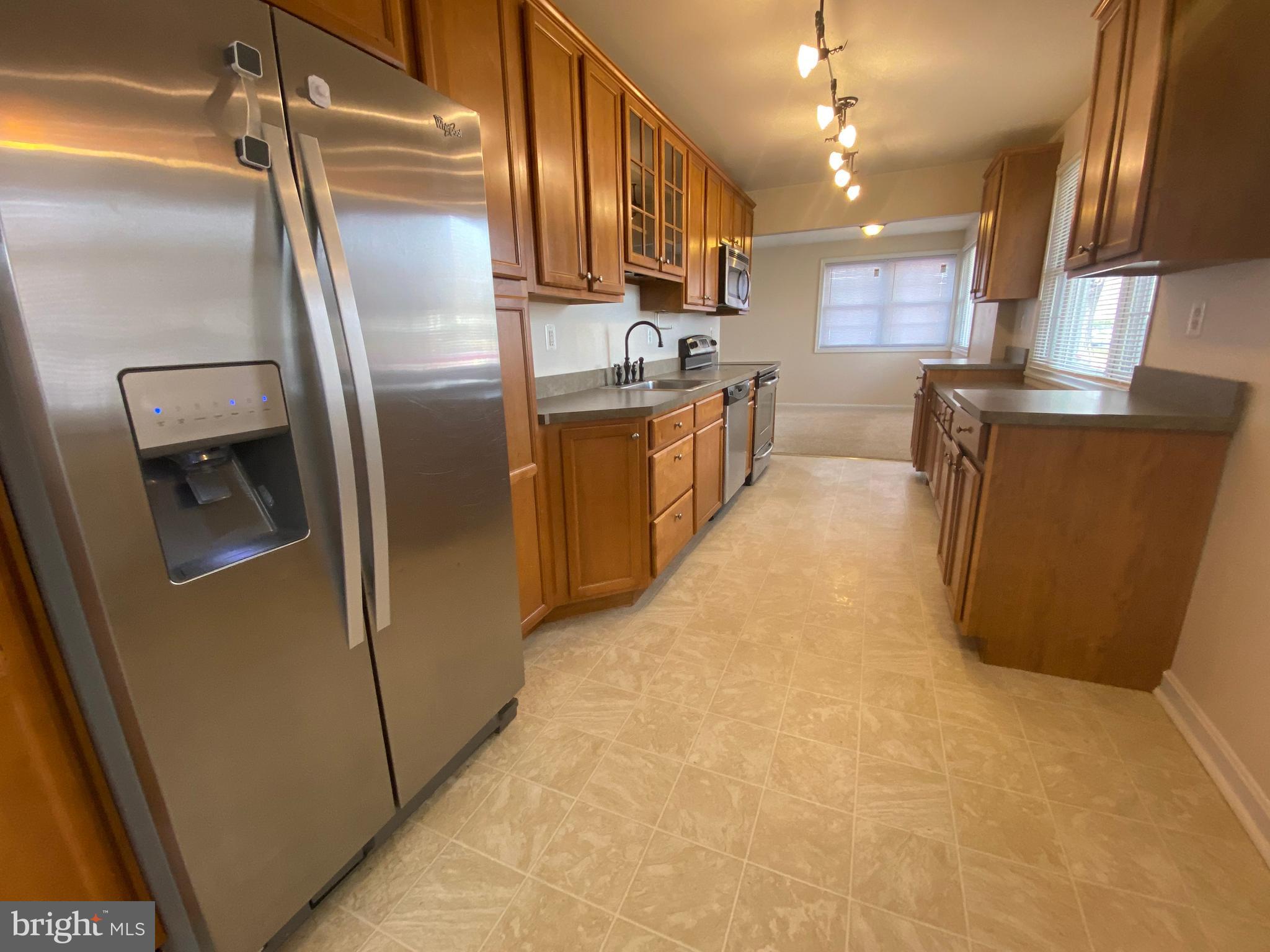 2921 Edgewood Road Bryans Road, MD 20616 - Photo 5 of 24 Stainless steel appliances