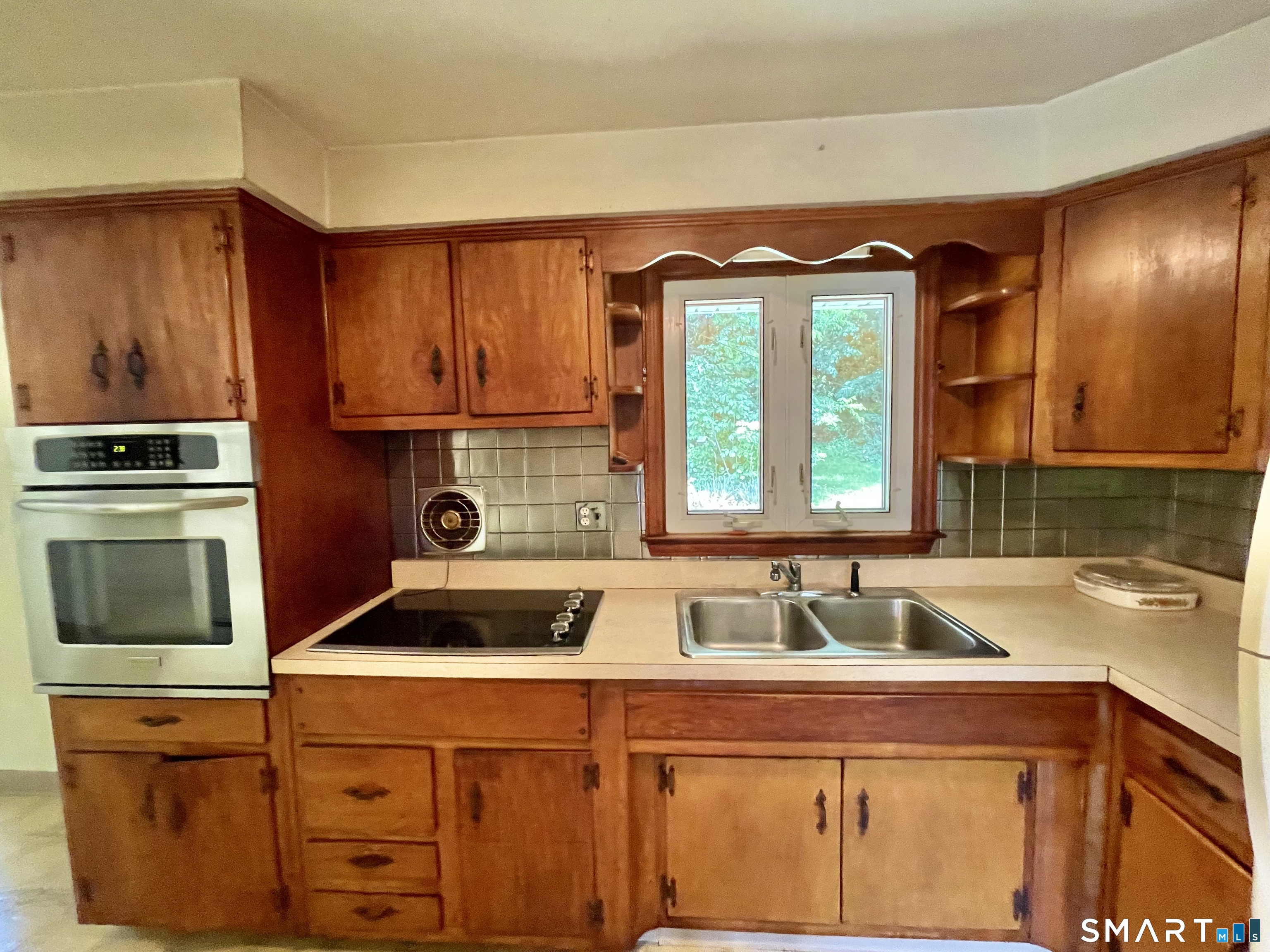 5 Cold Spring Circle Shelton, CT 06484 - Photo 11 of 26