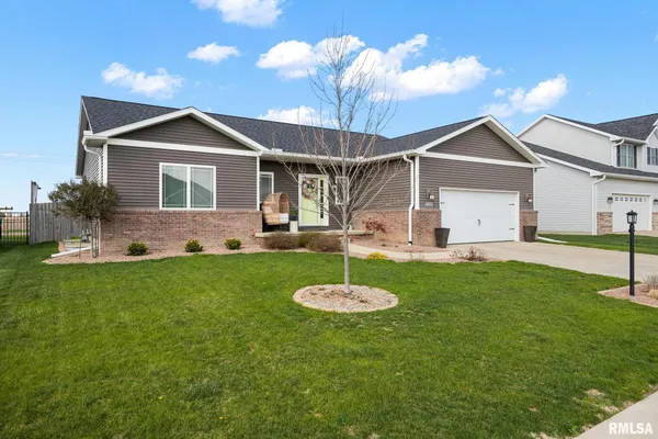 $485,000 | 1403 Westminster Drive, Washington, IL 61571