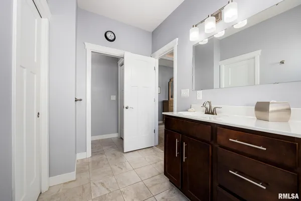 $485,000 | 1403 Westminster Drive, Washington, IL 61571