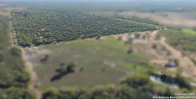 $750,000 | 601 Co Rd 642, Yancey, TX 78886