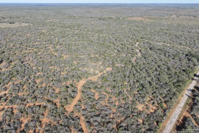 $750,000 | 601 Co Rd 642, Yancey, TX 78886