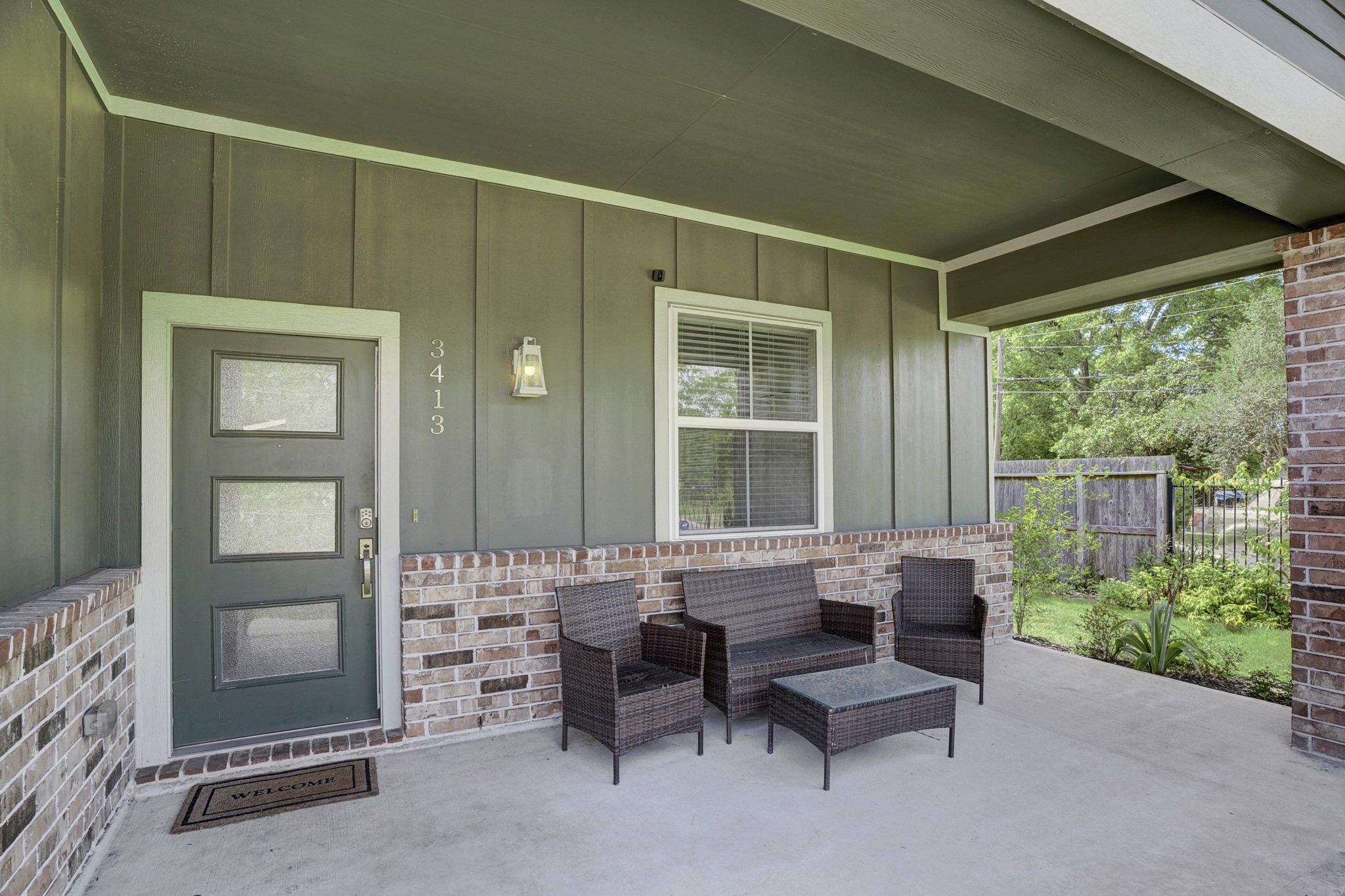 3413 Omega Street Houston, TX 77022 - Photo 3 of 12
