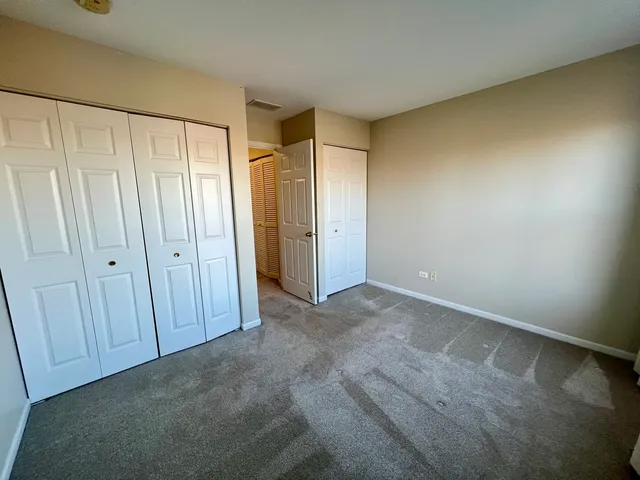 $3,100 | 300 Lunt Avenue, Unit 300, Schaumburg, IL 60193