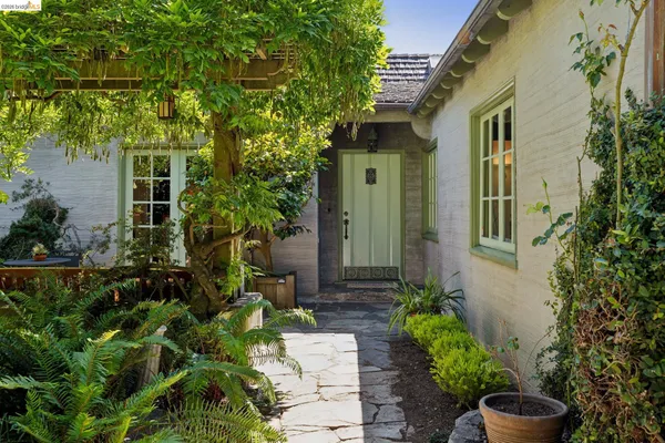 $1,650,000 | 706 Hilldale Avenue, Berkeley, CA 94708