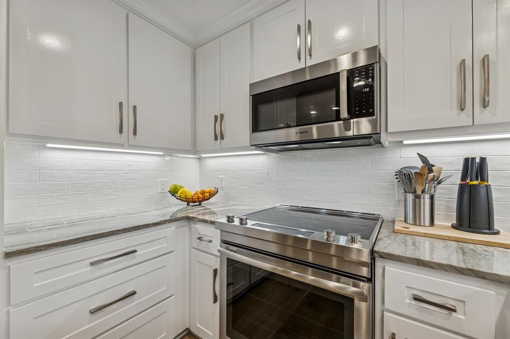 6033 Sandhurst Lane, Unit A Dallas, TX 75206 - Photo 22 of 34