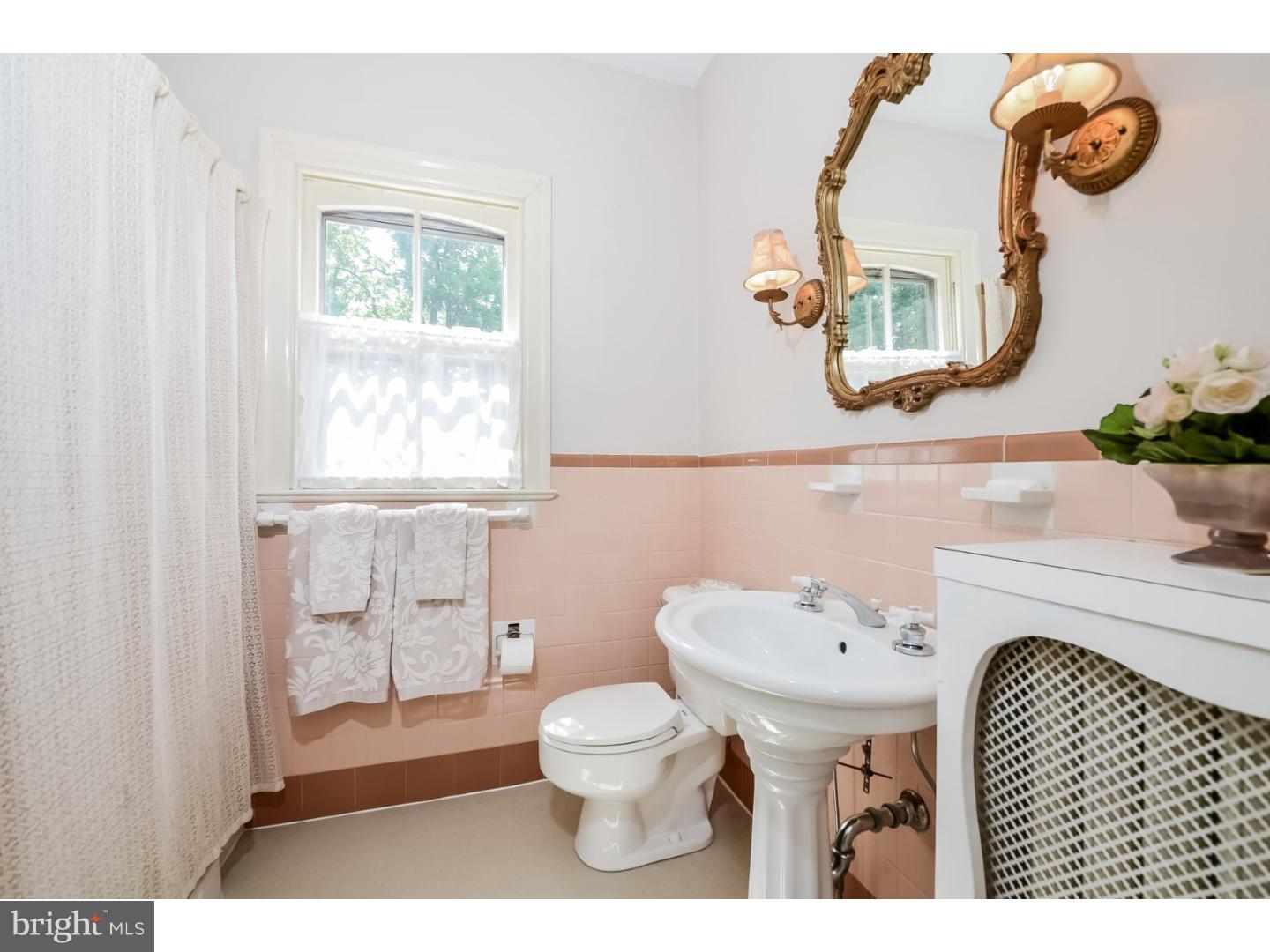 222 Cowpath Road Hatfield, PA 19440 - Photo 17 of 25 Bathroom