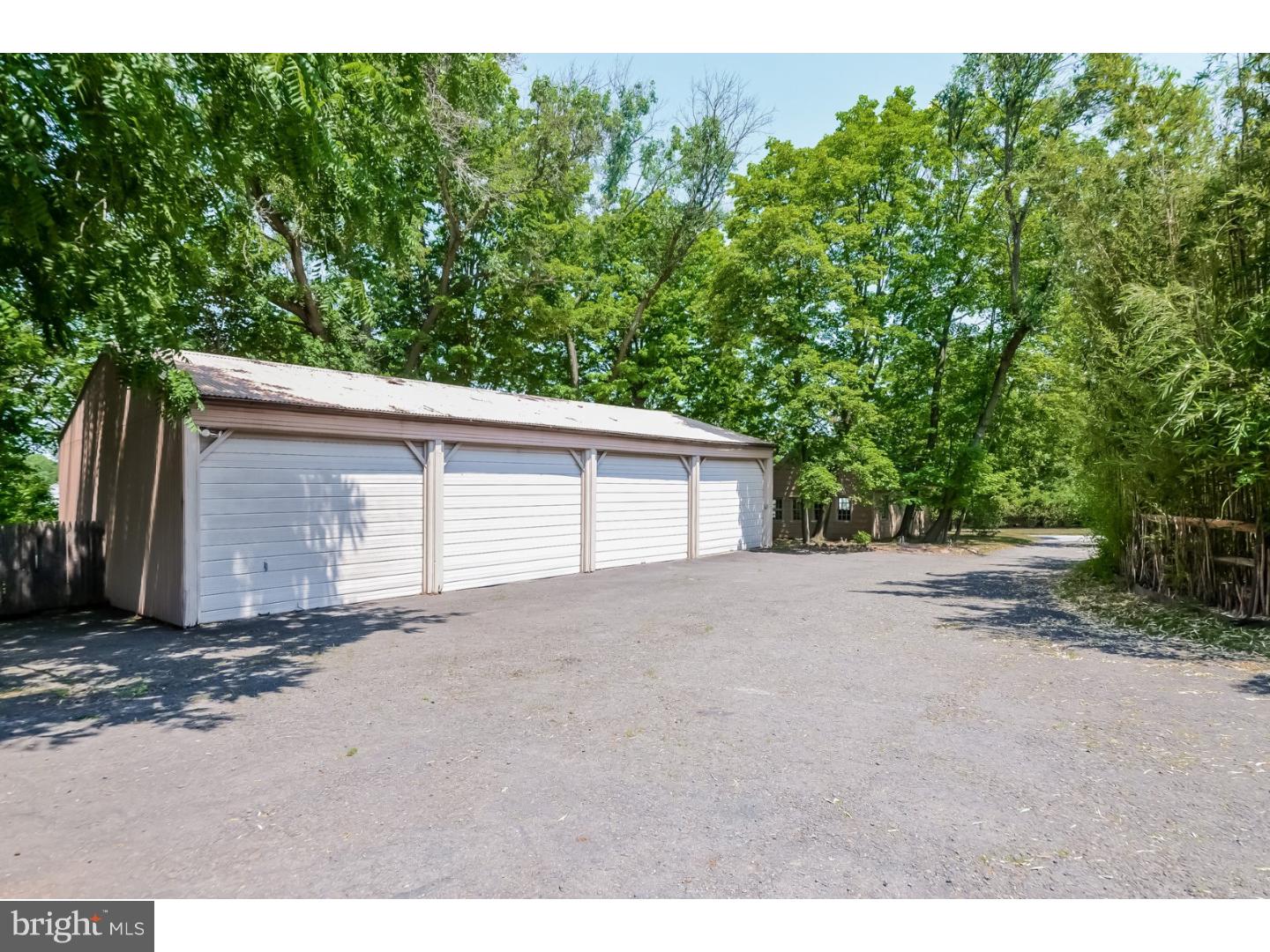 222 Cowpath Road Hatfield, PA 19440 - Photo 3 of 25 Garage
