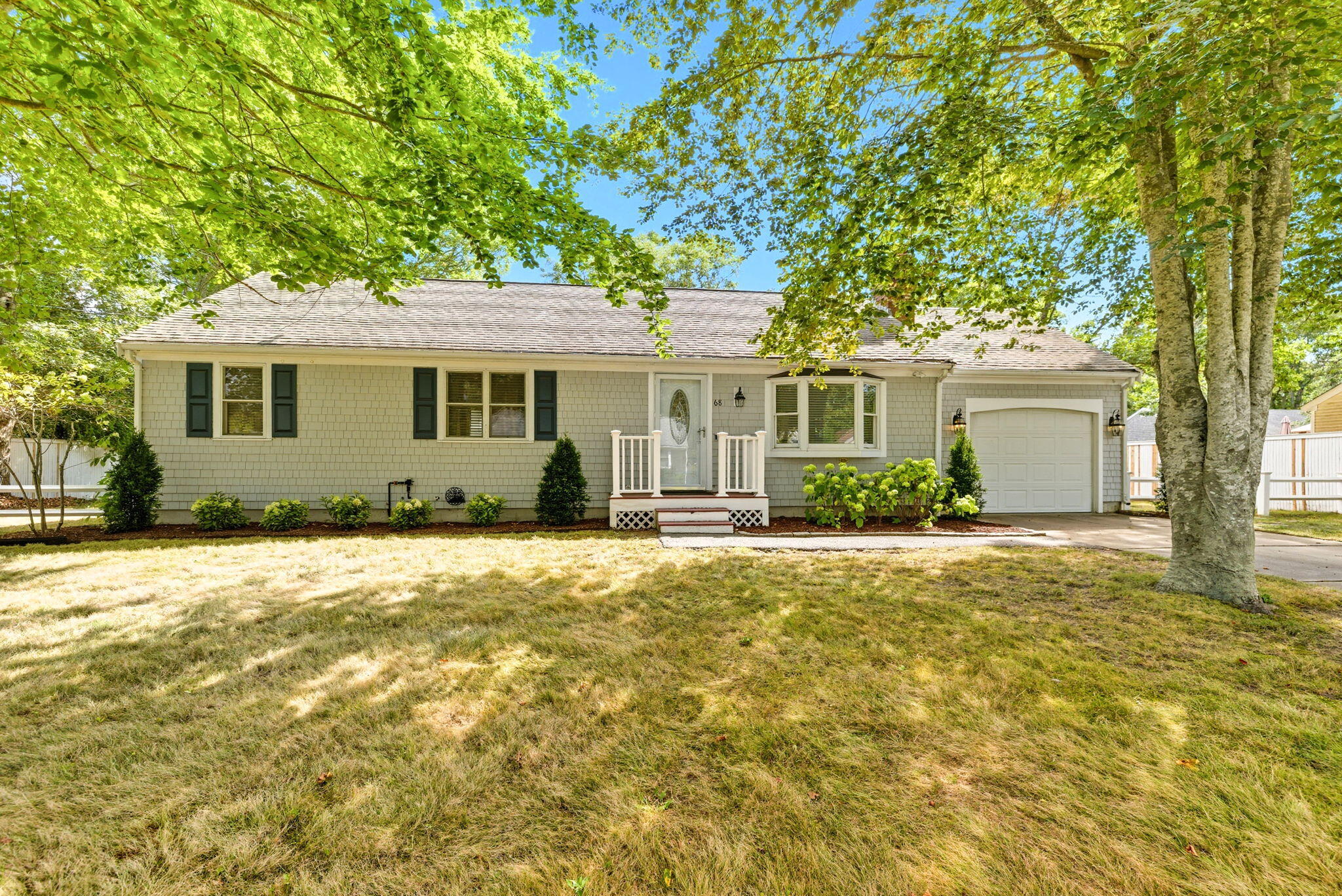 6-web-or-mls-68 Seaboard Lane Final-7