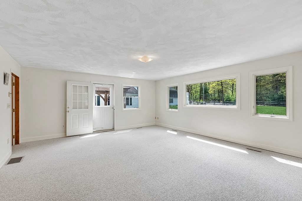 144 Bellows Hill Road Carlisle, MA 01741 - Photo 10 of 42 Gallery Image 10