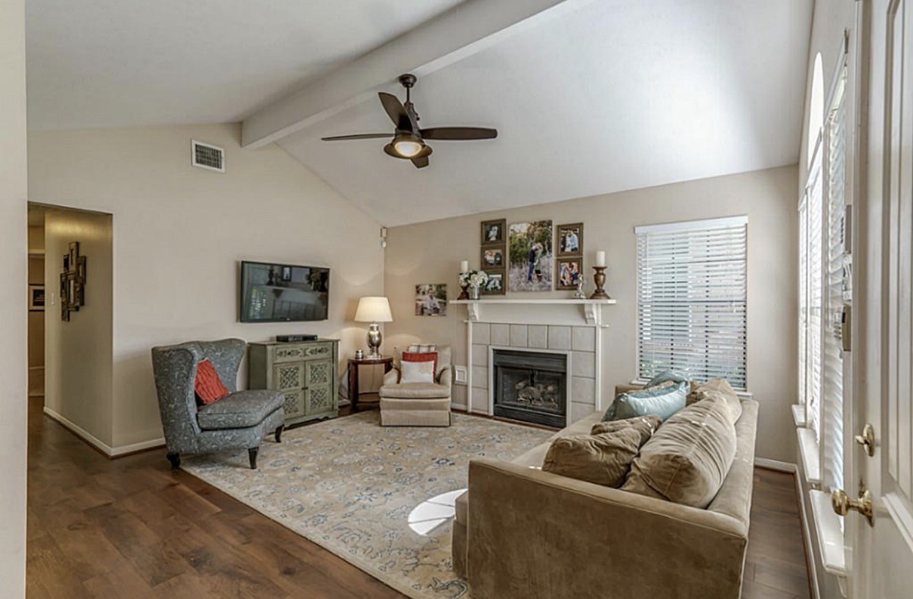 28 Fallenstone Drive Spring, TX 77381 - Photo 4 of 23