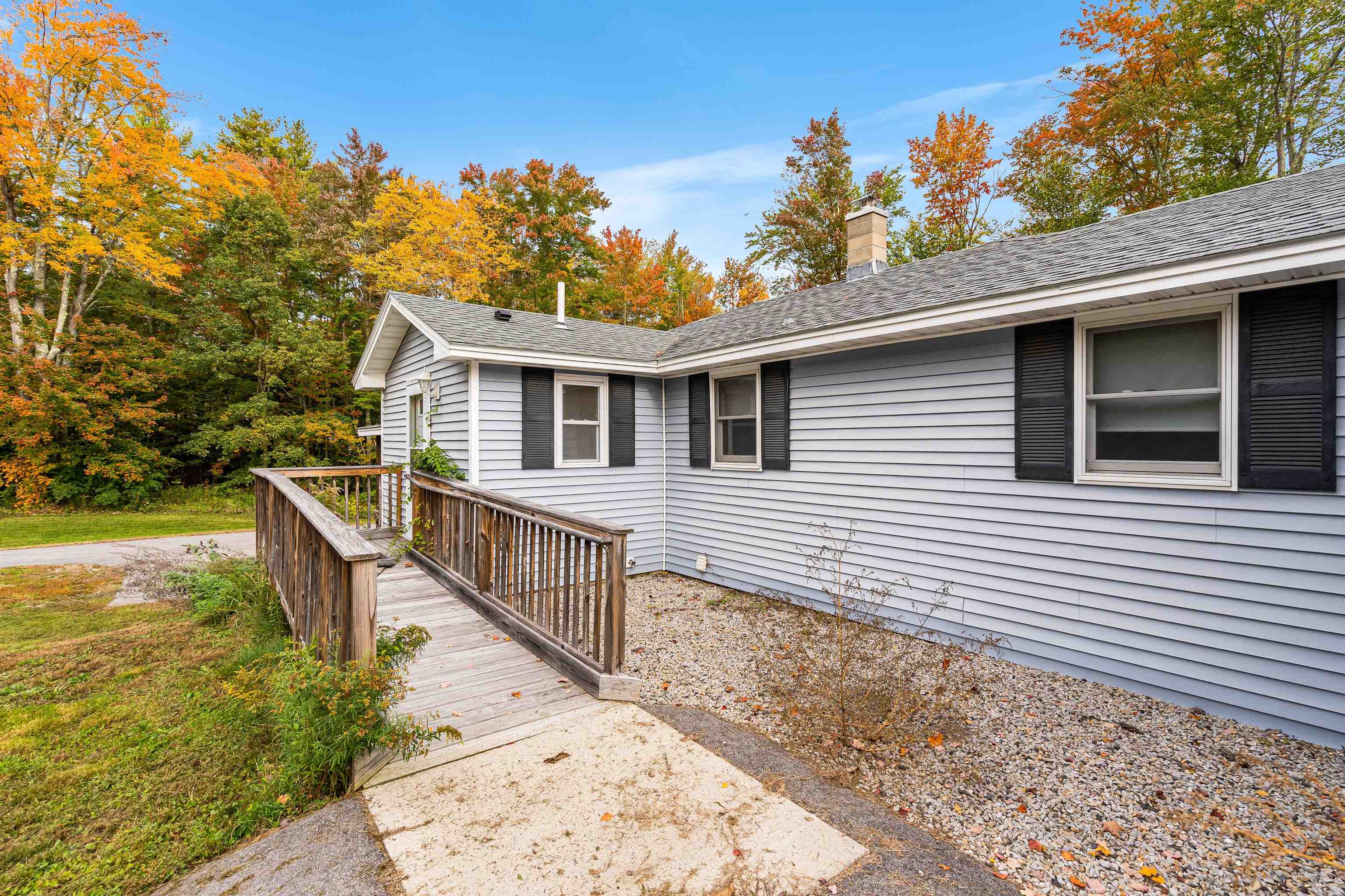 2131 Dover Road Epsom, NH 03234 - Photo 16 of 40