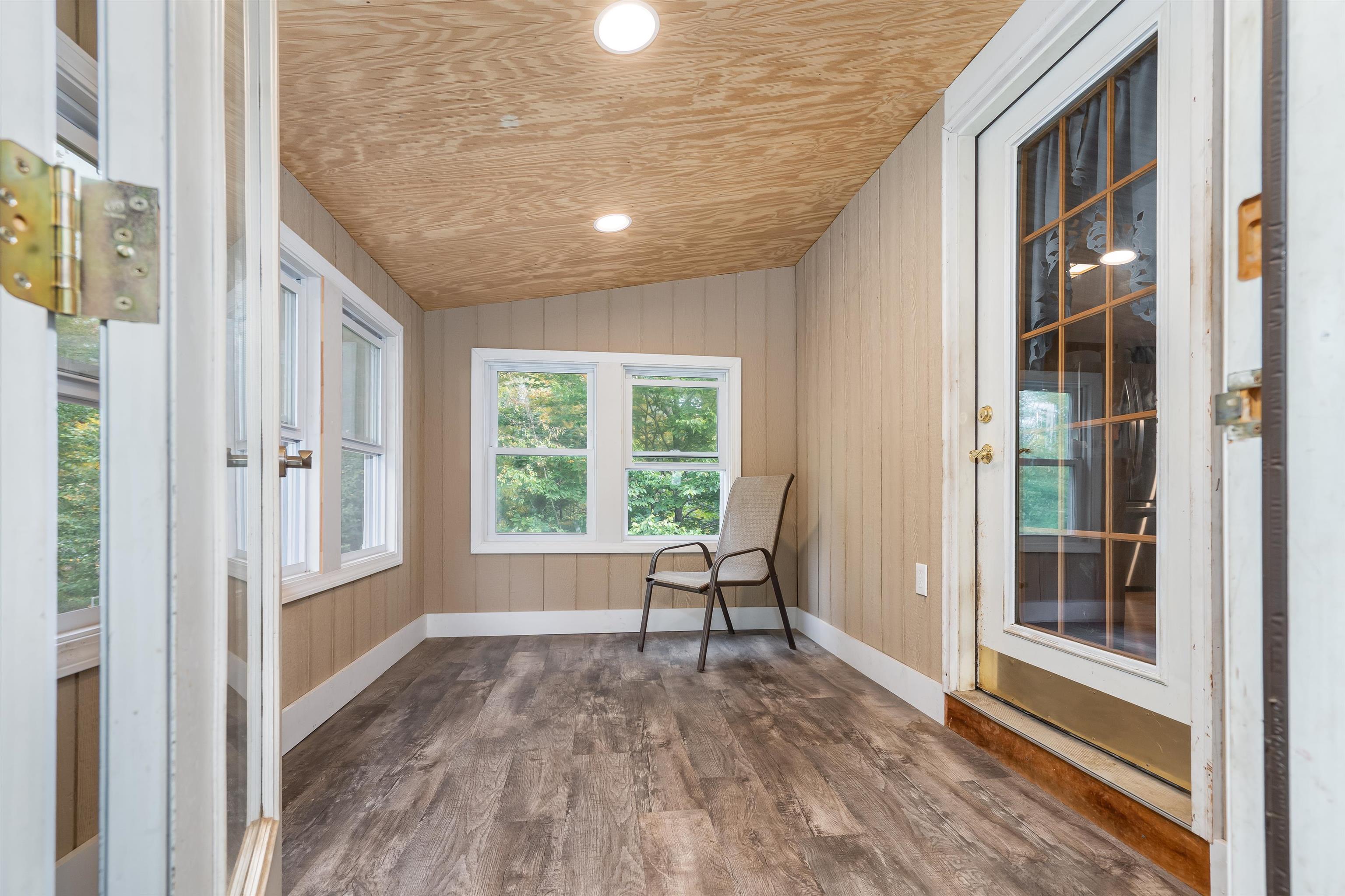 2131 Dover Road Epsom, NH 03234 - Photo 18 of 40