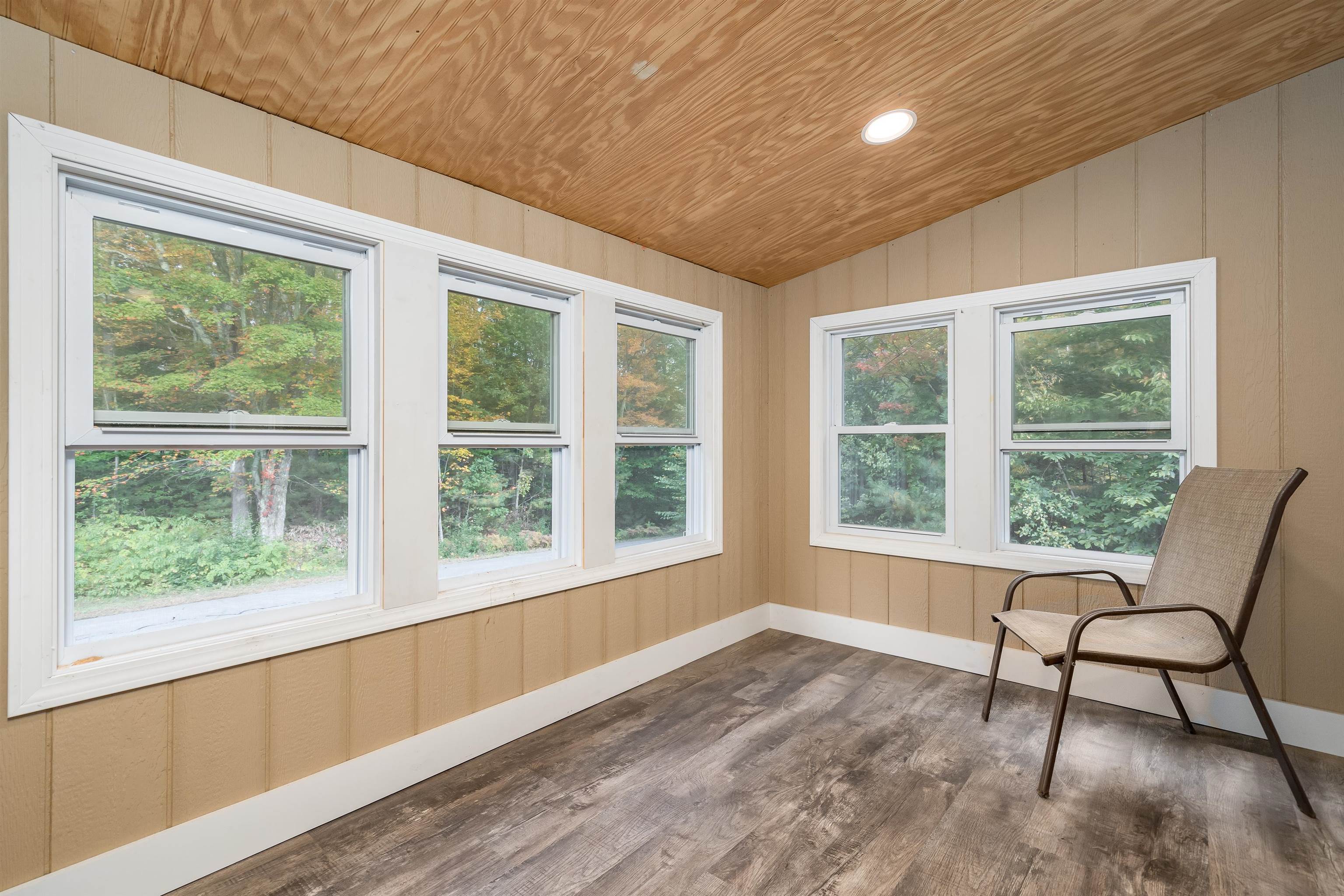 2131 Dover Road Epsom, NH 03234 - Photo 19 of 40