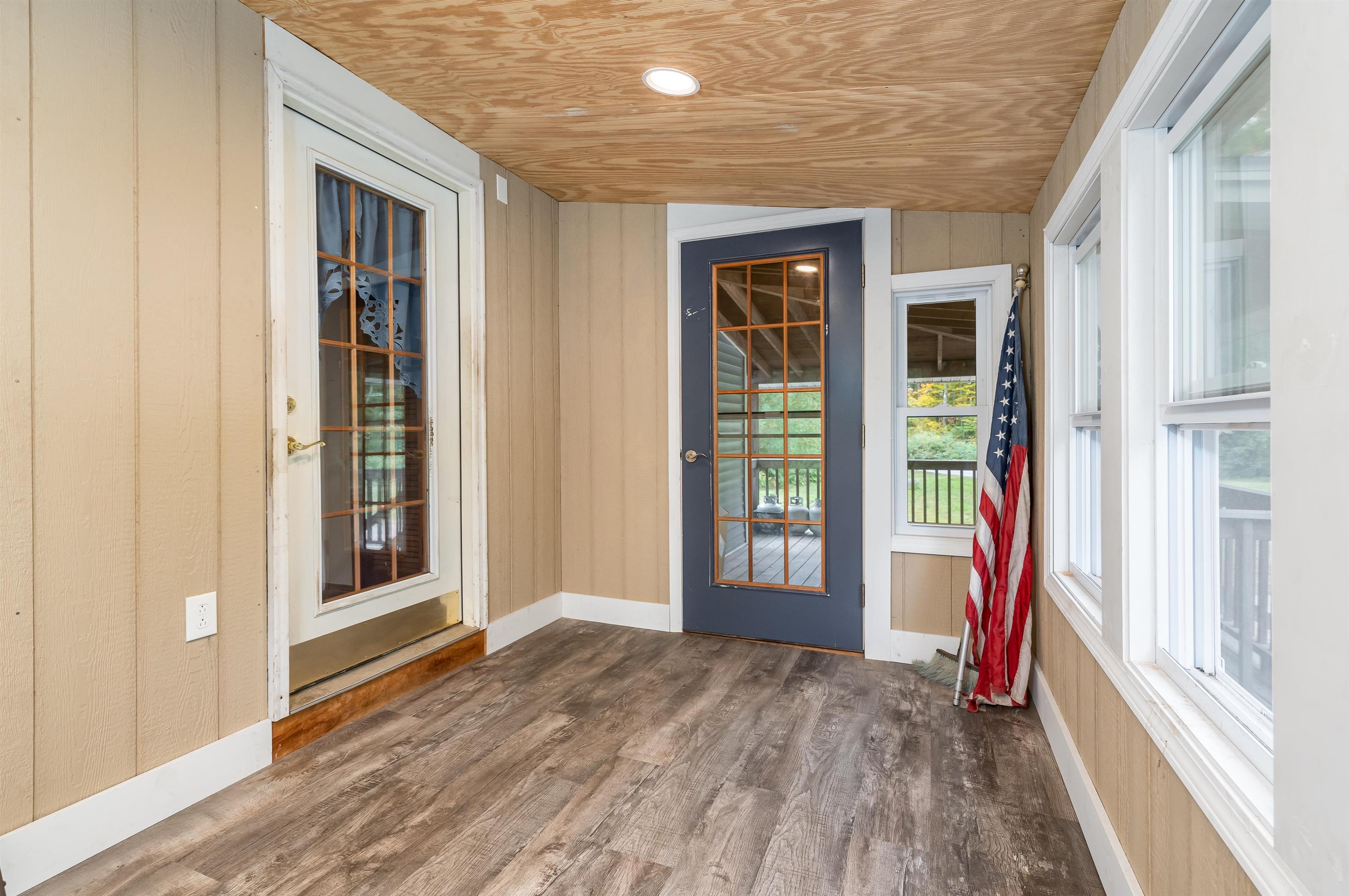 2131 Dover Road Epsom, NH 03234 - Photo 20 of 40