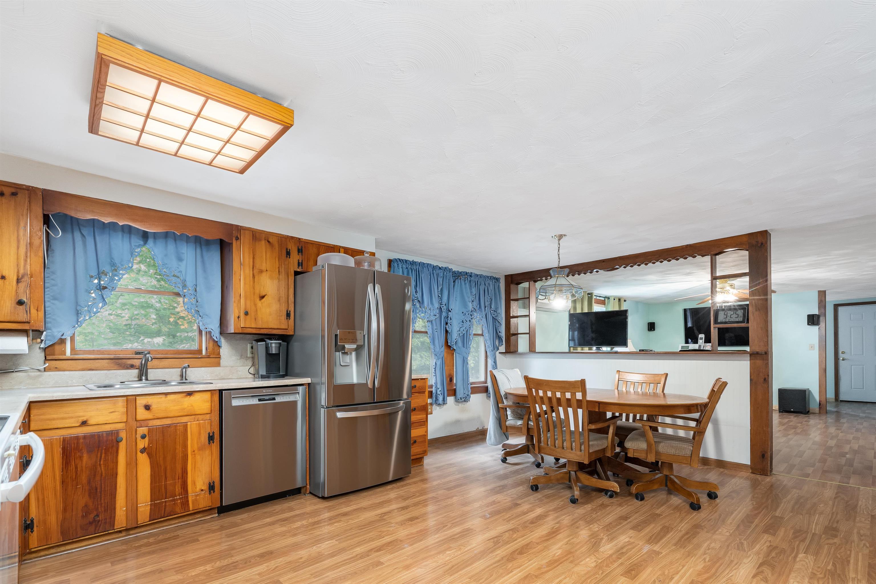 2131 Dover Road Epsom, NH 03234 - Photo 23 of 40