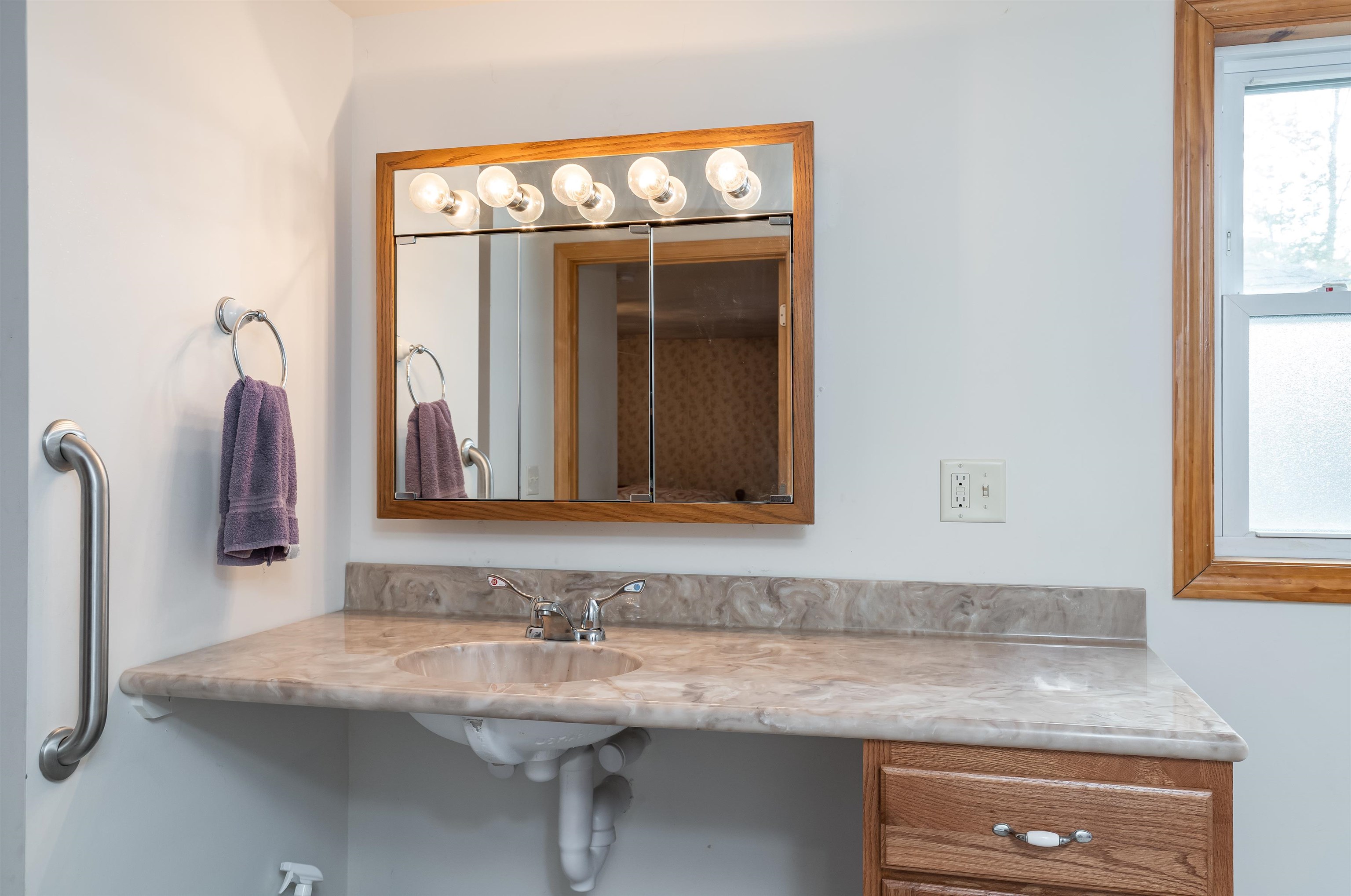 2131 Dover Road Epsom, NH 03234 - Photo 35 of 40