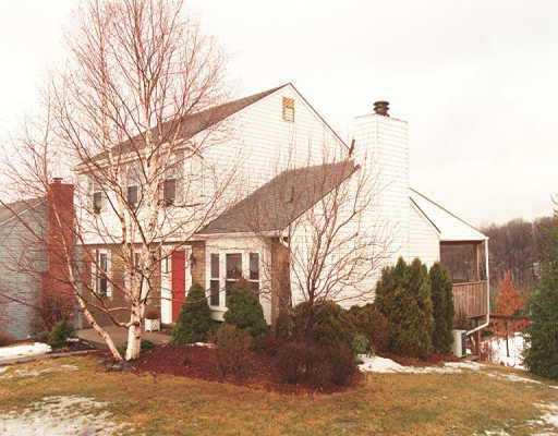 52 West Calvin Drive McKees Rocks, PA 15136 - Photo 1 of 1 Gallery Image 1
