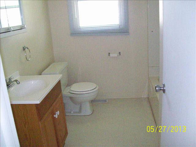 936 South Raisinville Road Monroe, MI 48161 - Photo 3 of 10 20361048-2.JPG