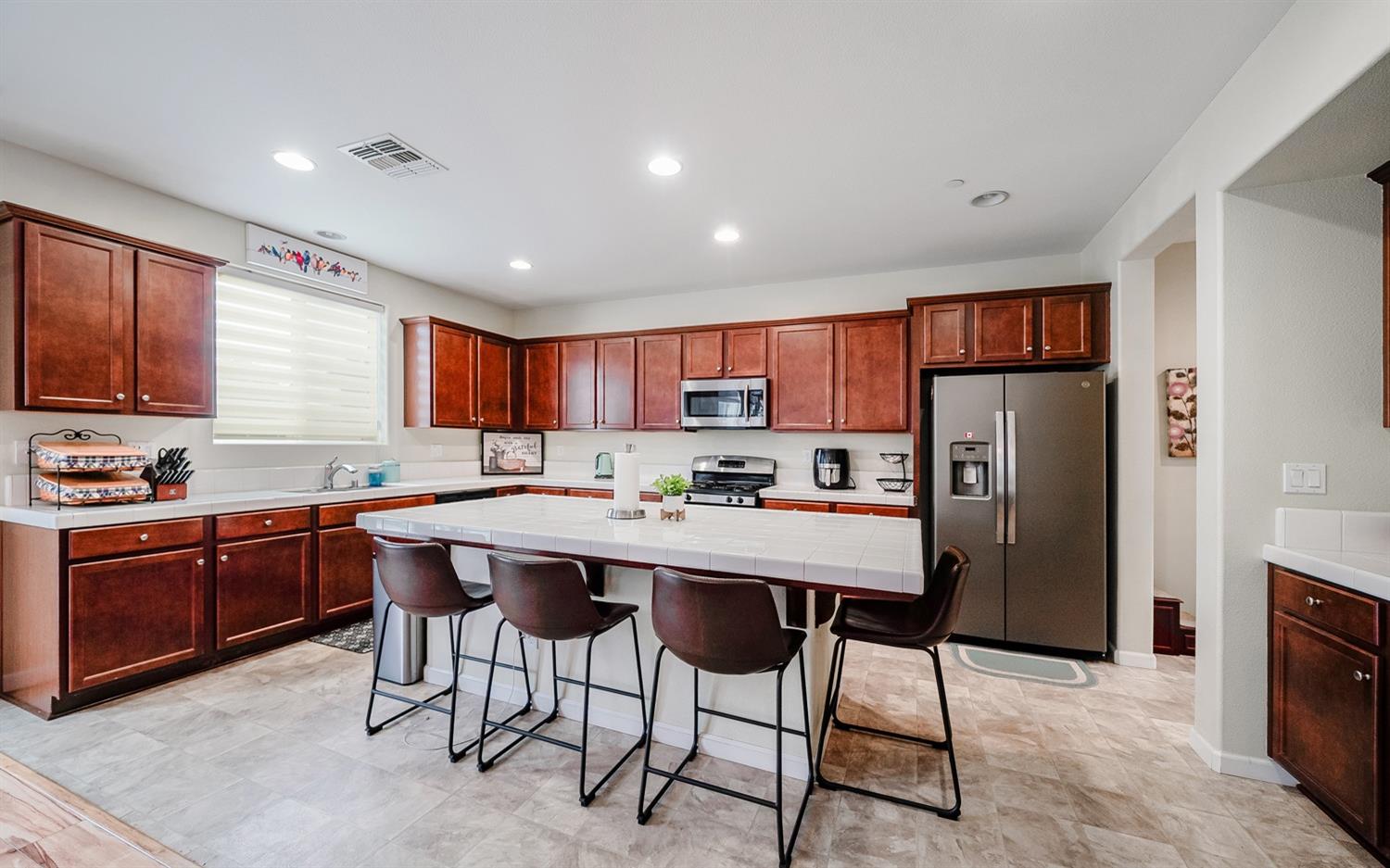 1483 La Quinta Way Madera, CA 93638 - Photo 2 of 37