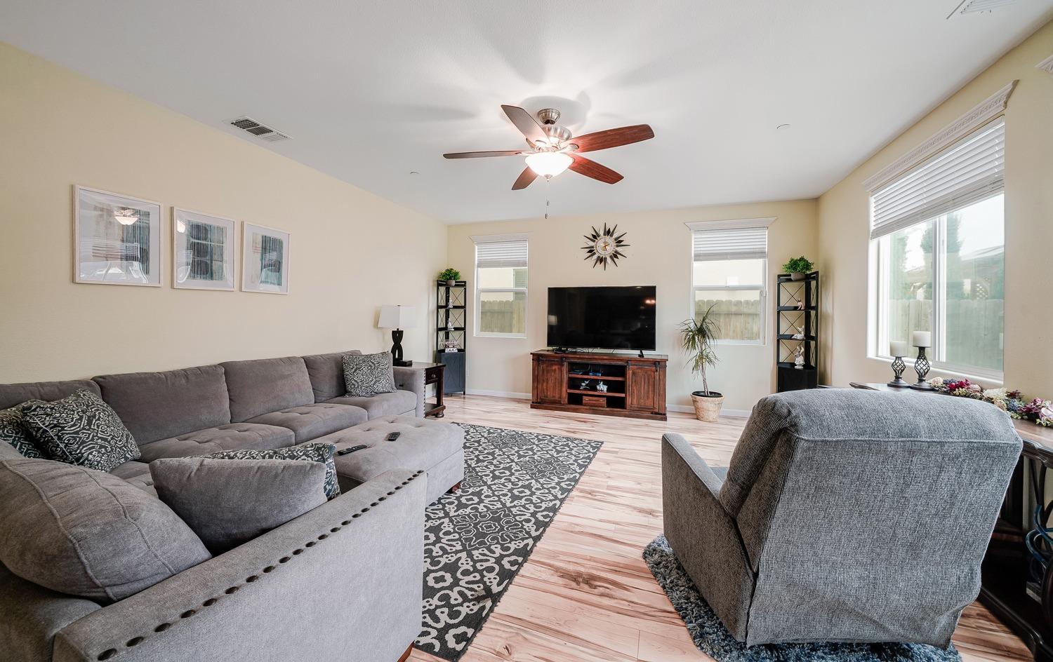 1483 La Quinta Way Madera, CA 93638 - Photo 7 of 37