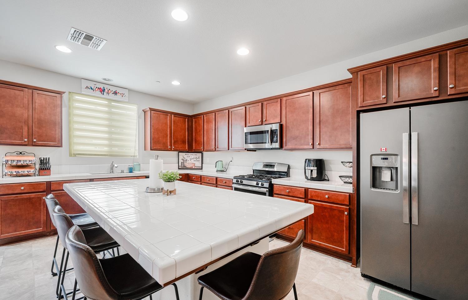 1483 La Quinta Way Madera, CA 93638 - Photo 10 of 37