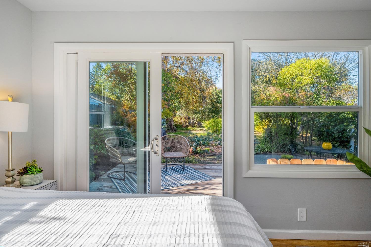 322 Springdale Street Sebastopol, CA 95472 - Photo 11 of 26 Gallery Image 11