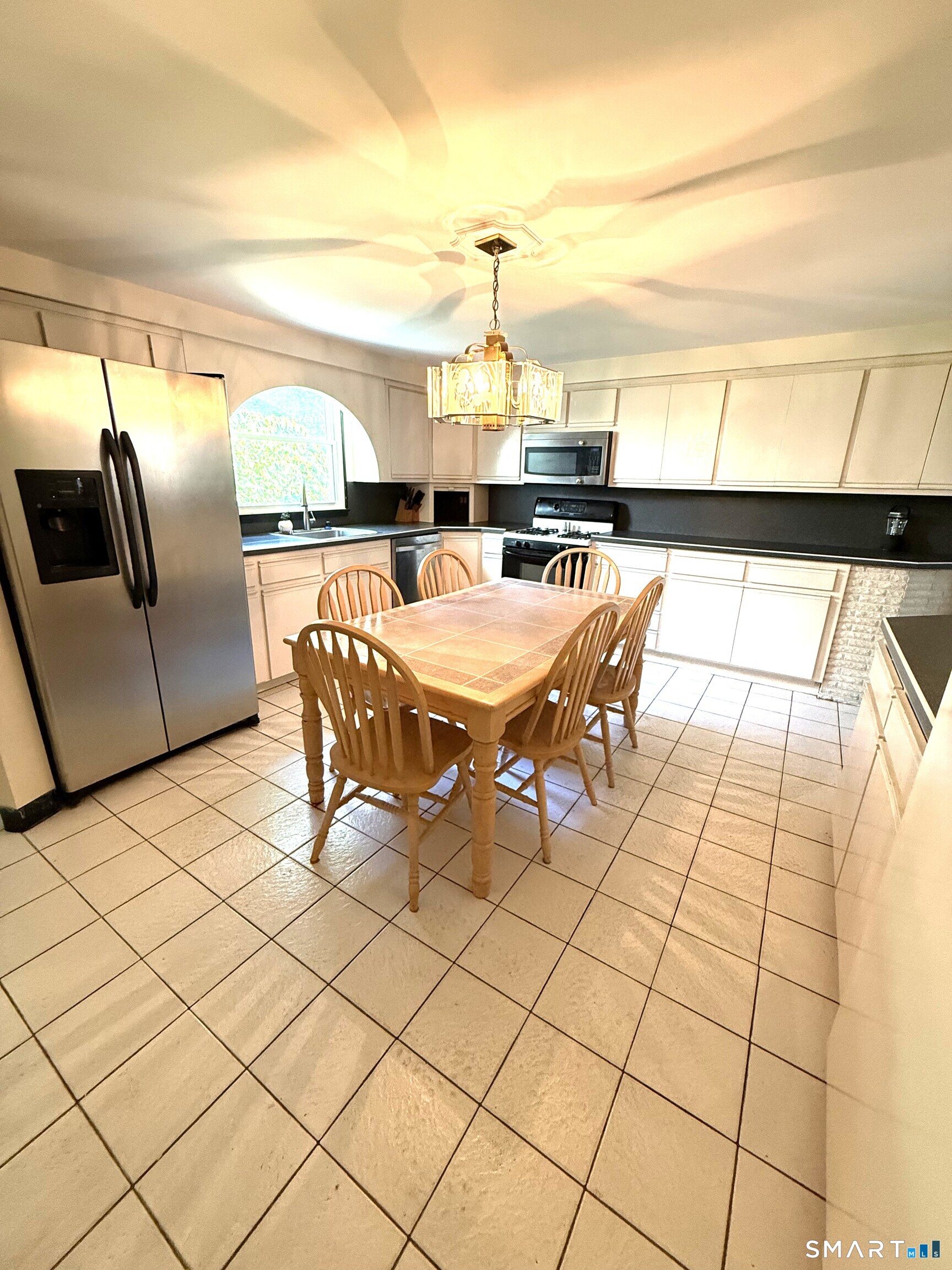 555 Whittemore Road Middlebury, CT 06762 - Photo 5 of 12