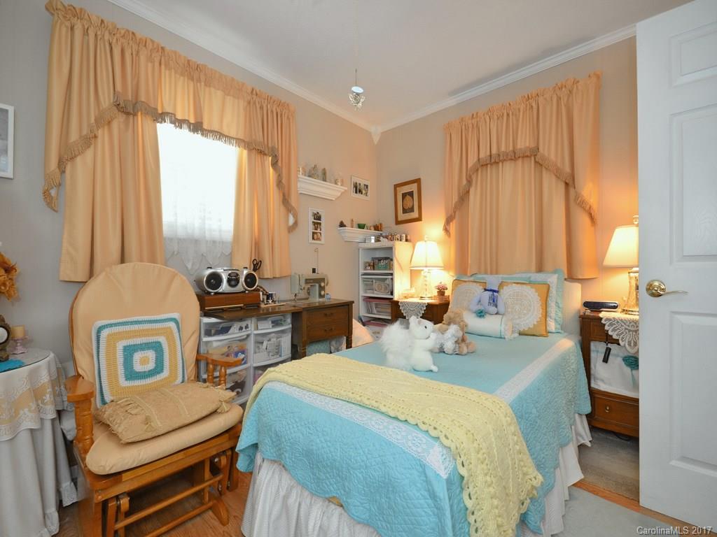 16 Pine Ridge Road Asheville, NC 28804 - Photo 14 of 18 Gallery Image 14