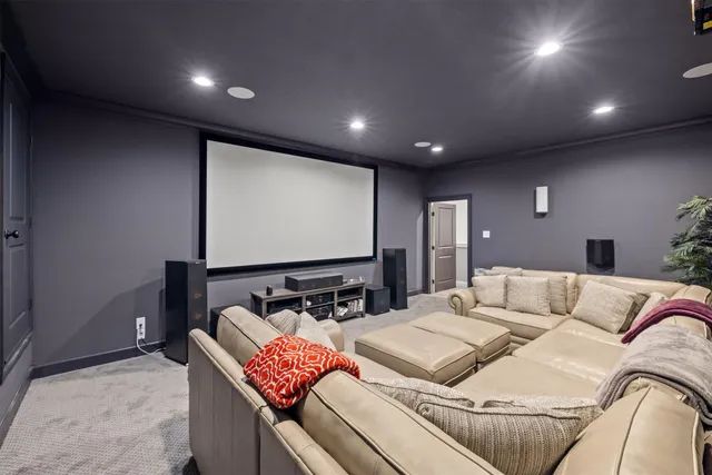 $899,999 | 5520 Forest Cove Drive, Dickinson, TX 77539