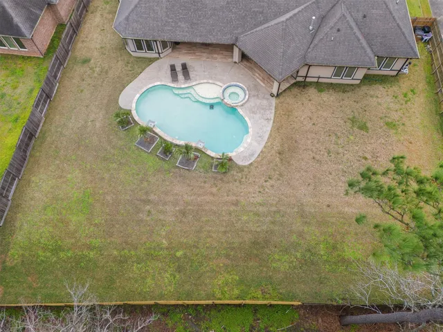 $899,999 | 5520 Forest Cove Drive, Dickinson, TX 77539