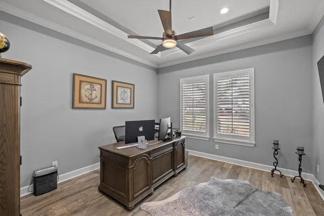 $899,999 | 5520 Forest Cove Drive, Dickinson, TX 77539