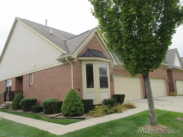 4056 April Lane Sterling Heights, MI 48310 - Photo 3 of 21 31217108-2.JPG