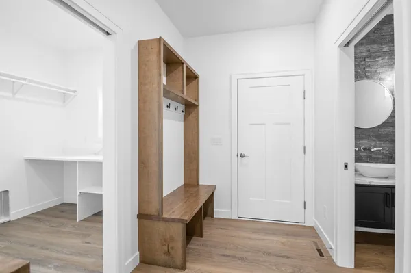 $634,900 | 278 Kerrigan Drive, Wrightstown, WI 54180